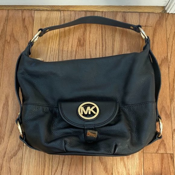 Michael Kors Black Leather Shoulder Hobo- GREAT CONDITION - Picture 1 of 9